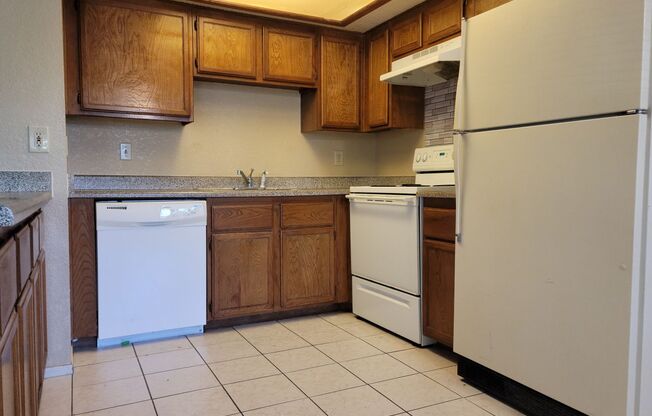 2 beds, 2 baths, $1,500