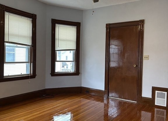 31 FLYNT ST