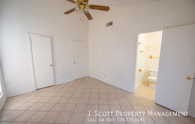 5238 N 74 DR
