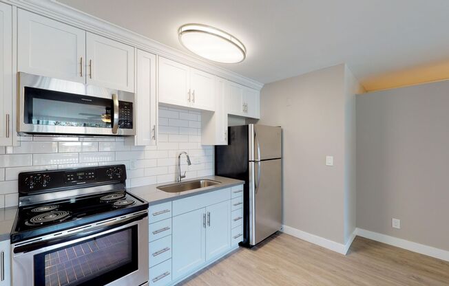 Studio, 1 bath, 500 sqft, $1,895, Unit 8