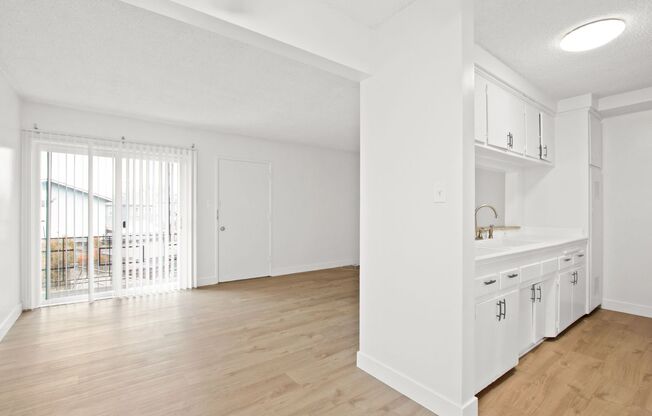 241 E Fremont Square