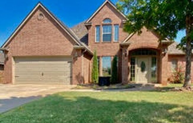 Gorgeous 4 bed 2.5 bath in The Traditions!