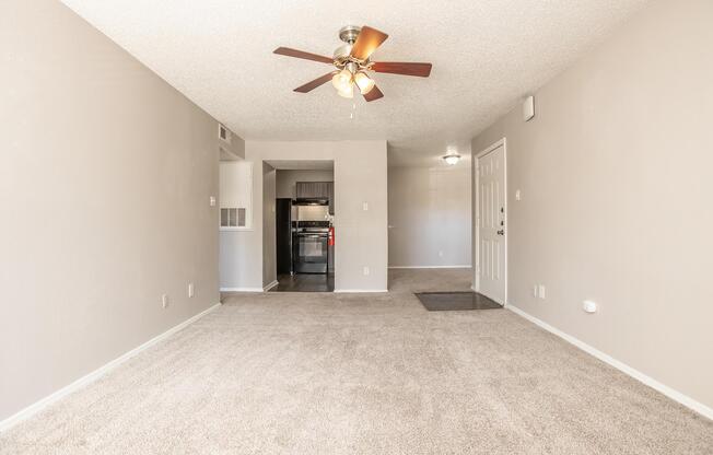 2 beds, 1 bath, 964 sqft, $1,395