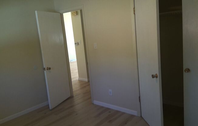 2 beds, 1 bath, $2,400