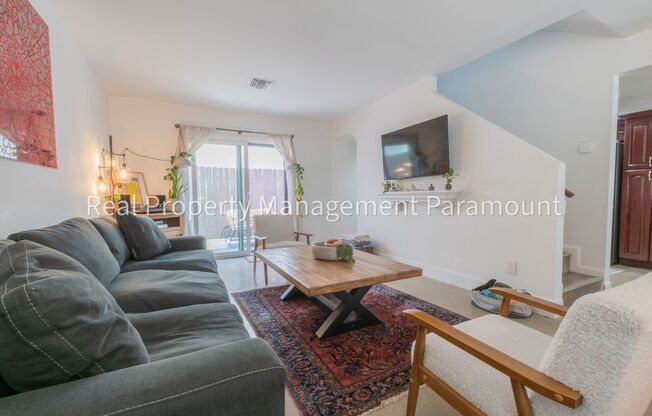 For Rent: Modern 2-Bedroom, 2-Bath Townhouse Apartment