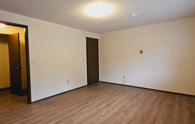 2 beds, 1.5 baths, $2,300, Unit 8215