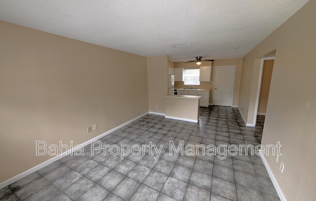 3307 N 77 ST