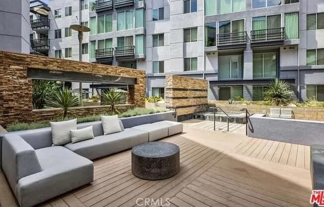 2 beds, 2 baths, 1,240 sqft, $3,750, Unit 450