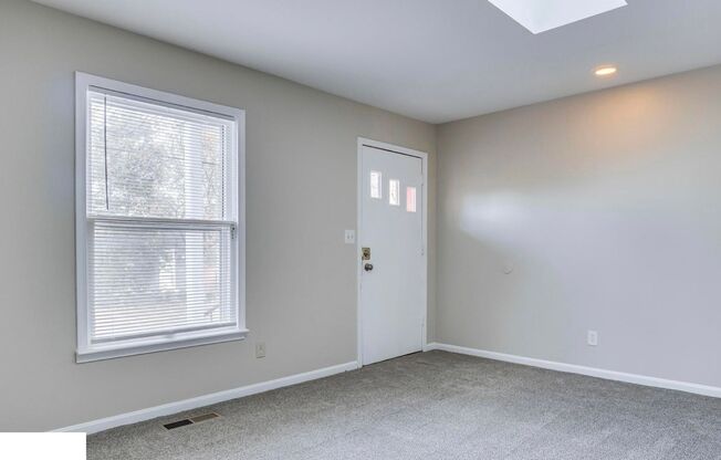 2BR/1BA Apartment For Rent Near NuLu!