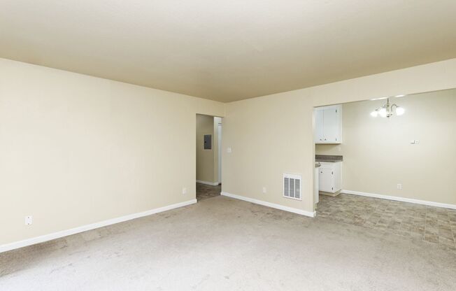 2 beds, 1 bath, 900 sqft, $2,445, Unit 206