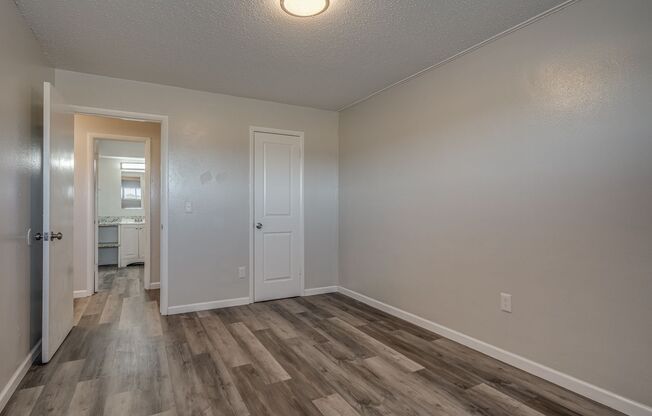 1 bed, 1 bath, 750 sqft, $880, Unit 5921-003