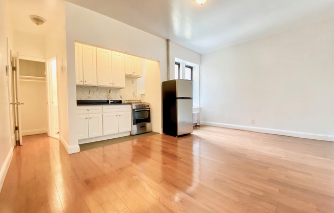 301 STERLING ST