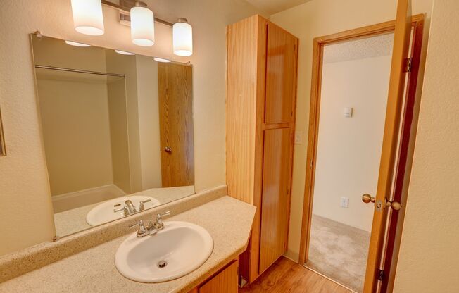 1 bed, 1 bath, 620 sqft, $1,400, Unit 10-109