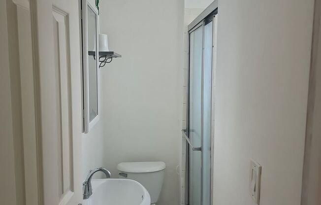 V - Pico Rivera- 4604 Durfee Ave