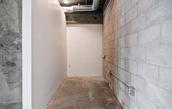 1 bed, 1 bath, 2,308 sqft, $5,600, Unit 232