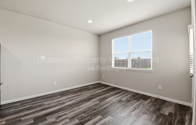 24907 BASTIANI CANVAS LN