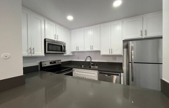 1 bed, 1 bath, 600 sqft, $1,798, Unit 215