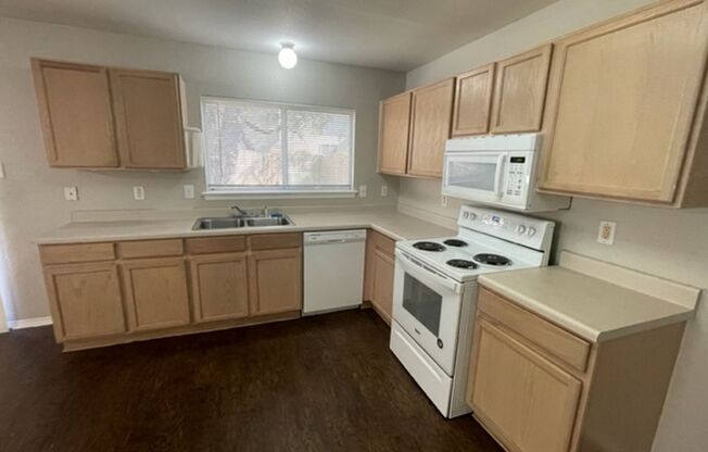 Spacious 3 Bedroom 2 Bath