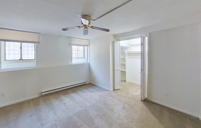 1 bed, 1 bath, 700 sqft, $1,299, Unit 50-1B