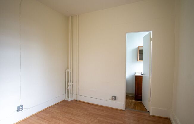 1 bed, 1 bath, $995, Unit 314