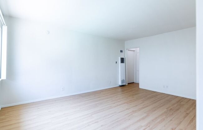 1 bed, 1 bath, 596 sqft, $2,295, Unit 2