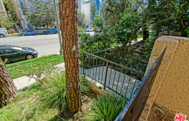 1875 S Beverly Glen Blvd