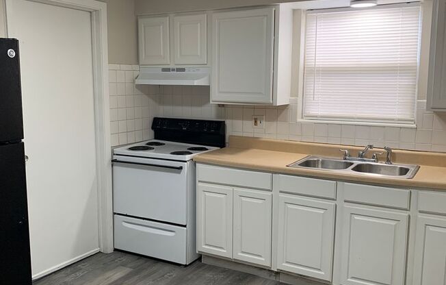 Homestead Villas 4-Plex/Fortnoff Props