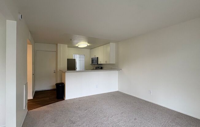1 bed, 1 bath, 495 sqft, $2,275, Unit C-121