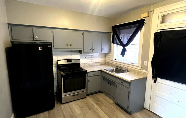 351 W 120th St