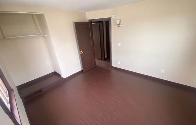 5 beds, 2 baths, 1,730 sqft, $1,795, Unit 65