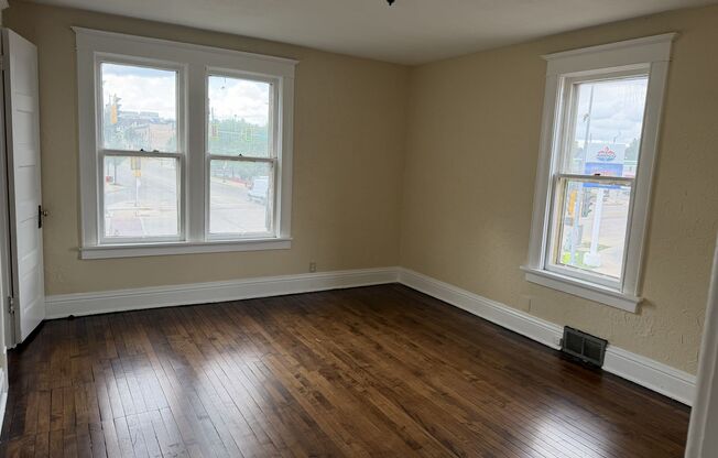 5927-29-29A W Greenfield Ave