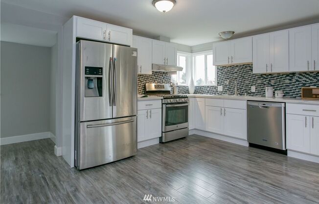 Charming West Seattle 3 Bed 2 Bath Charmer for Lease!