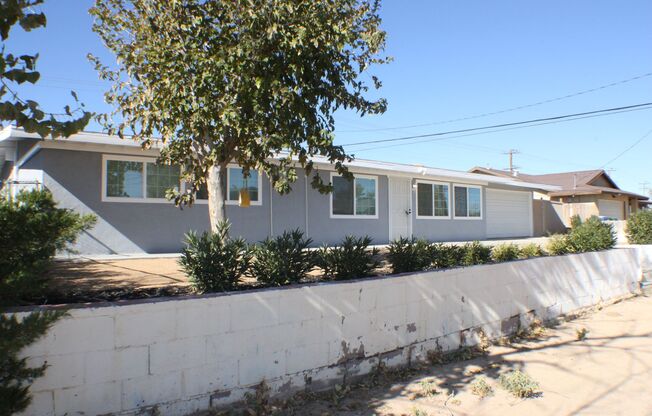 Modern Living in California City