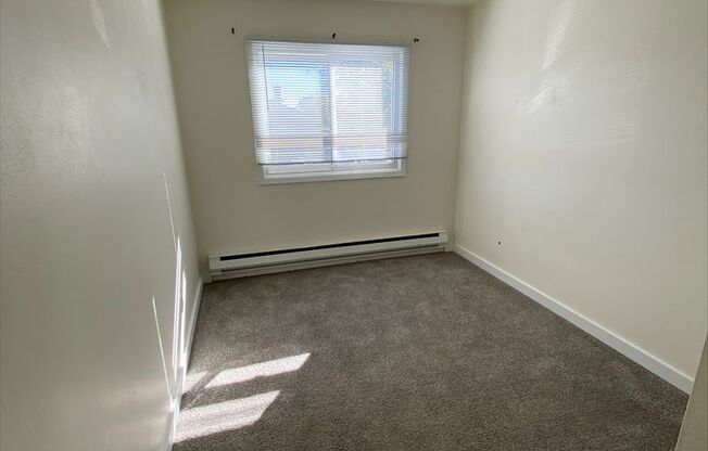 2 beds, 1 bath, 800 sqft, $1,235, Unit 5902-5