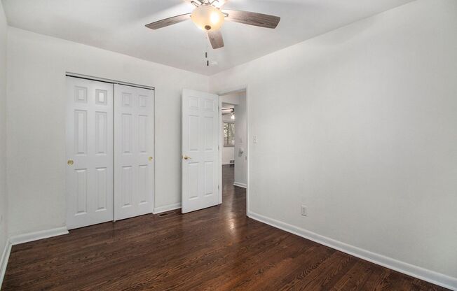 2 beds, 1 bath, $2,100