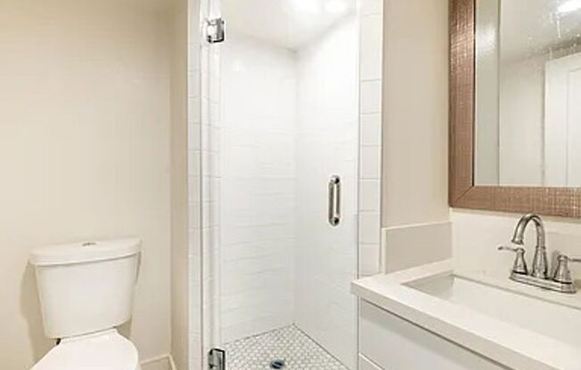 1 bed, 1 bath, 172 sqft, $1,000, Unit 1458 1/2 - Rm 103