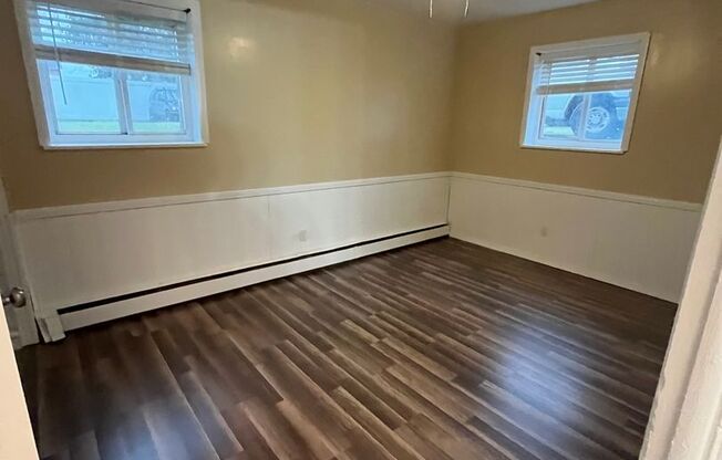 2 beds, 1 bath, $1,020, Unit 101