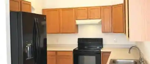 19005 N 11 DR