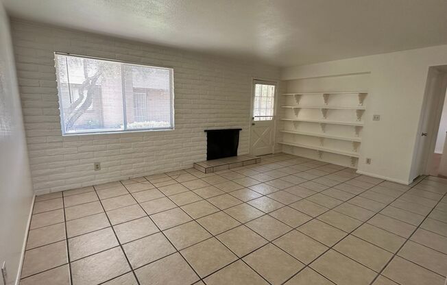 Cute 2 bedroom townhome in Tempe
