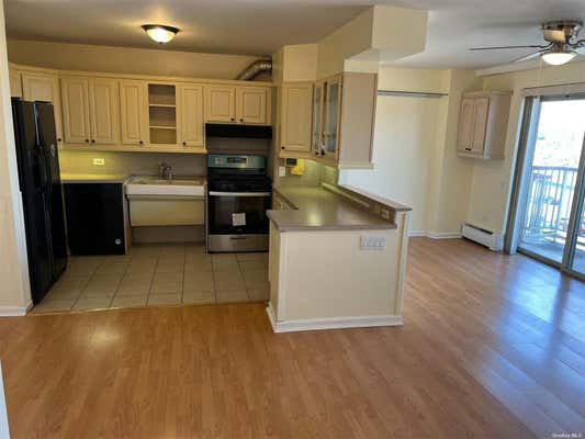 2 beds, 2 baths, 400 sqft, $2,850, Unit 8F