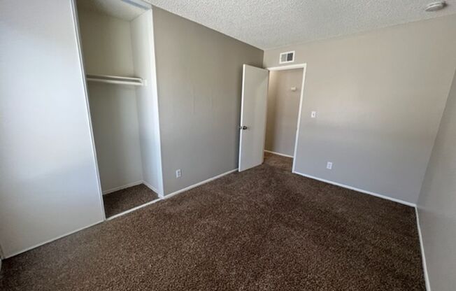 3 beds, 2.5 baths, $2,350, Unit 57