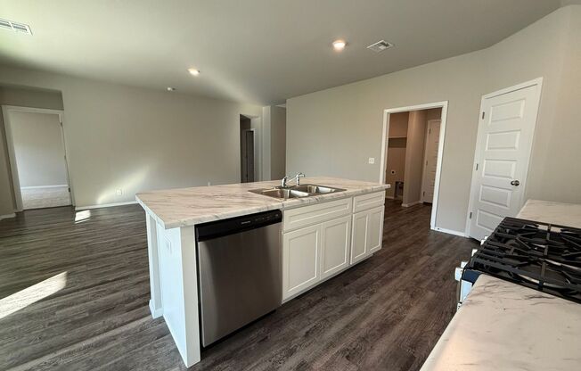 Beautiful 4 bed/2bath new construction home in Oneta Farms!