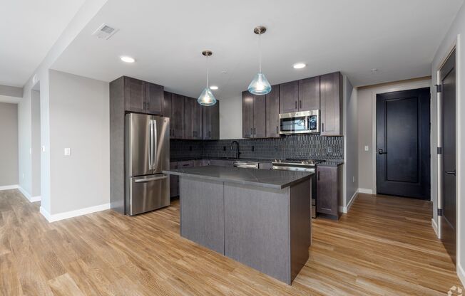 2 beds, 2 baths, 1,041 sqft, $2,749, Unit S513