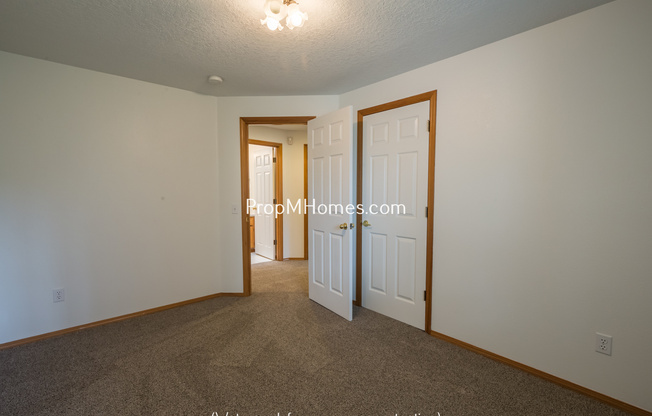 3 beds, 2 baths, $2,429