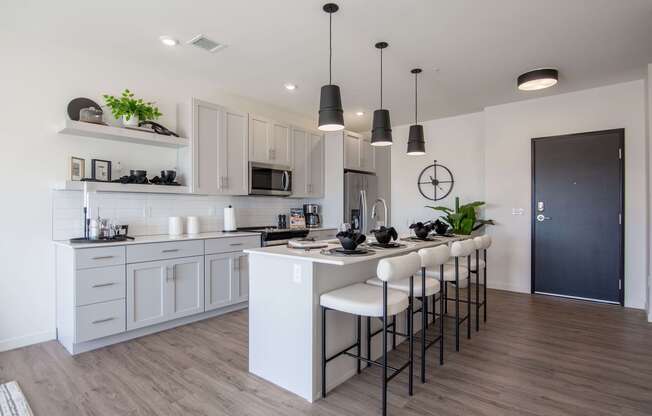 The Earl Apartments 2 Bed 2 Bath 1038