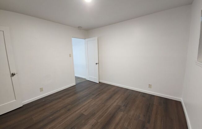 1 bed, 1 bath, $1,100, Unit #3