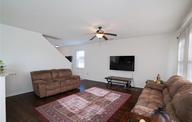 1501 TREETA TRL