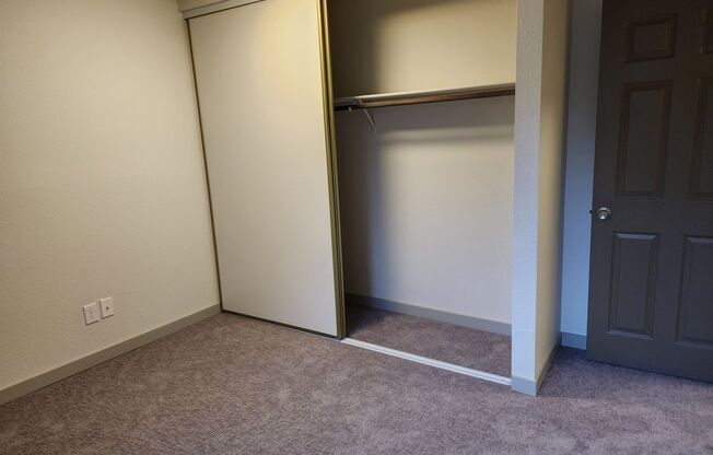 2 beds, 2 baths, 987 sqft, $2,250, Unit 243