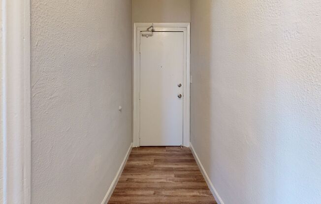 Studio, 1 bath, 400 sqft, $1,450, Unit 105