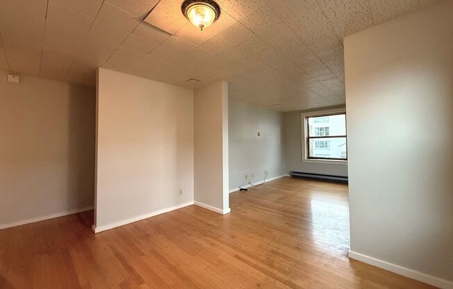 1 bed, 1 bath, 540 sqft, $1,595, Unit 404